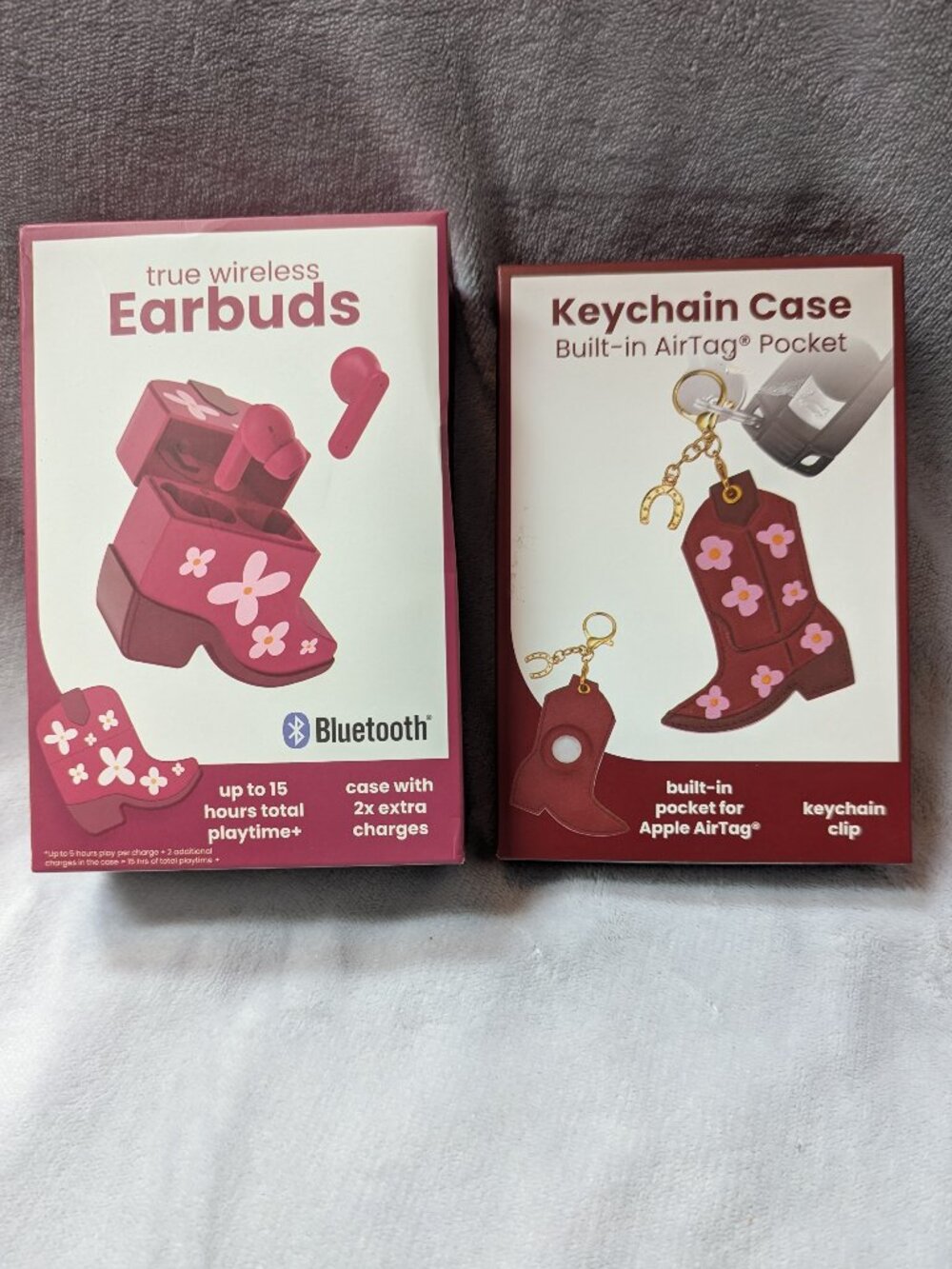 Vivitar True Wireless Dark Pink Cowboy Boots Earbuds with Matching AirTag Holder